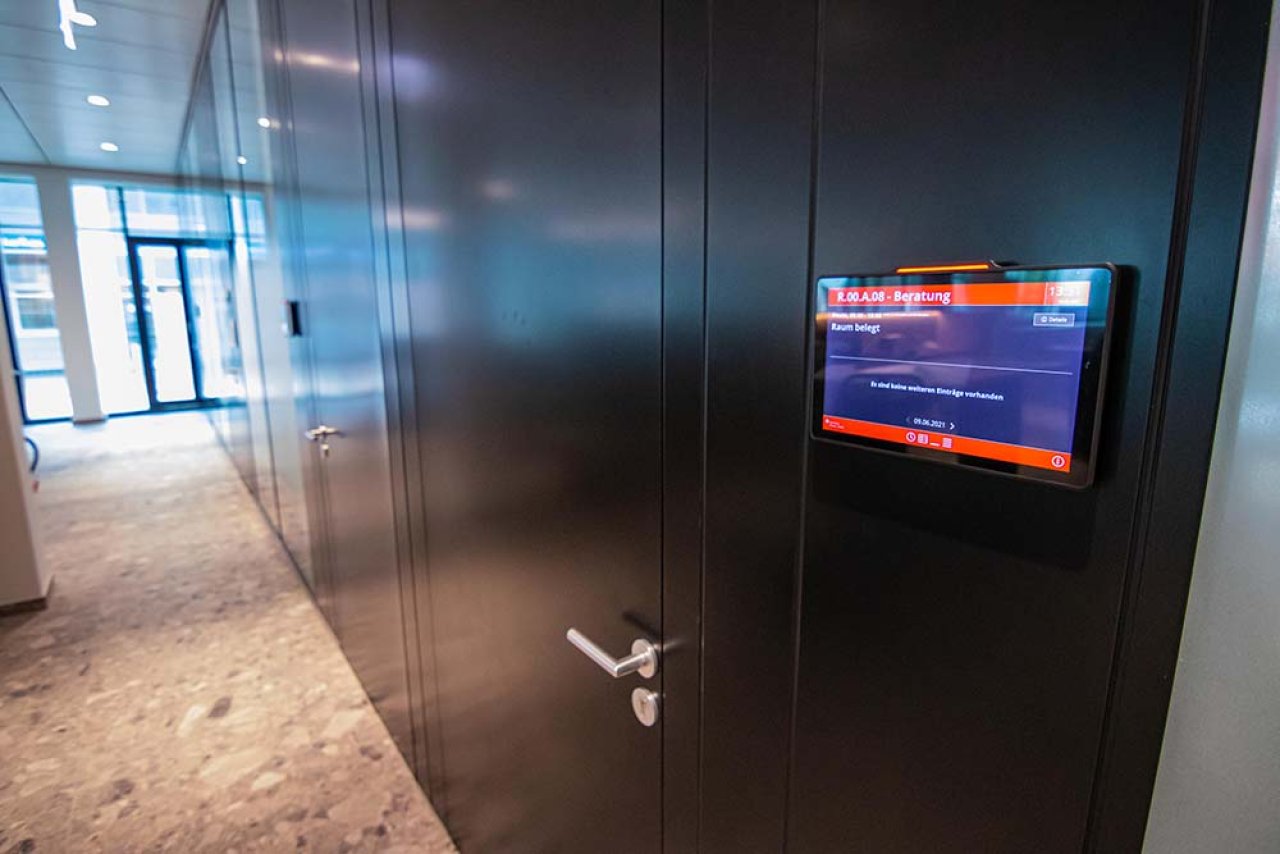 Raumtechnik – Sparkasse Erding – Referenz Nutz Elektrotechnik GmbH & Co. KG